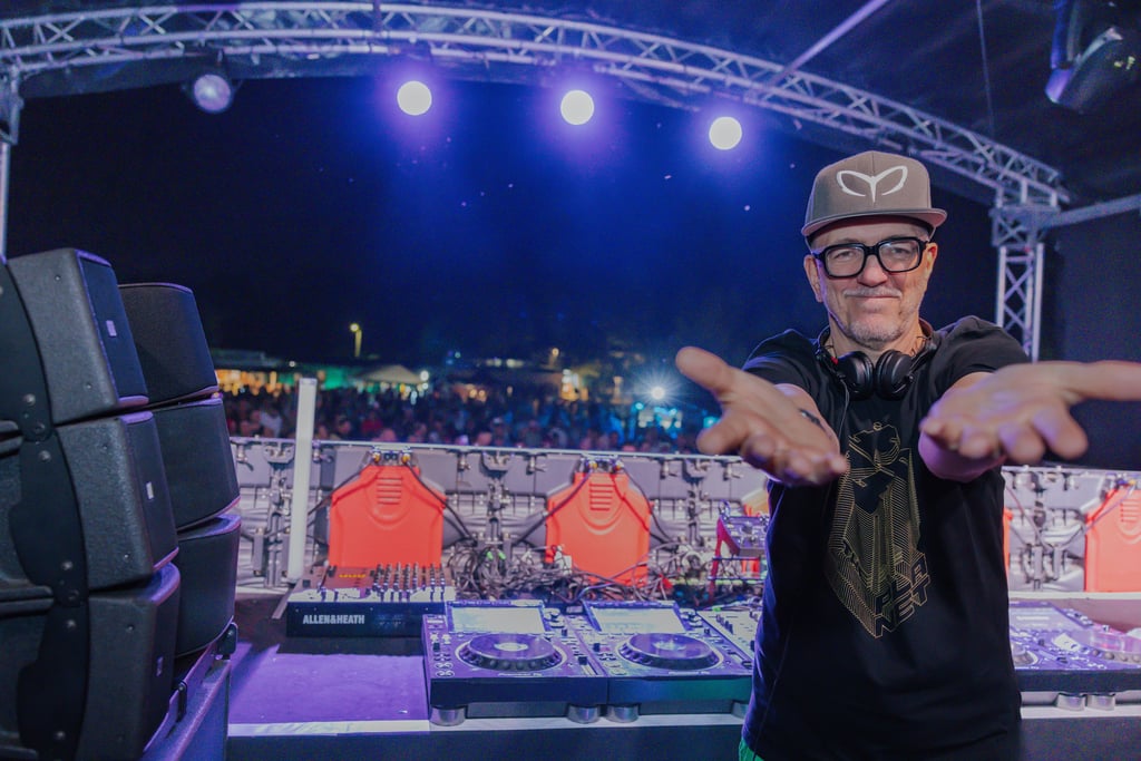 Sein Publikum gepackt hat Techno-DJ Dr. Motte beim Seegeflüster in Staßfurt.