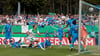 Das wichtige Tor zum 1:0: Mathias Olesen (4.v.l.) trifft für Fürth.