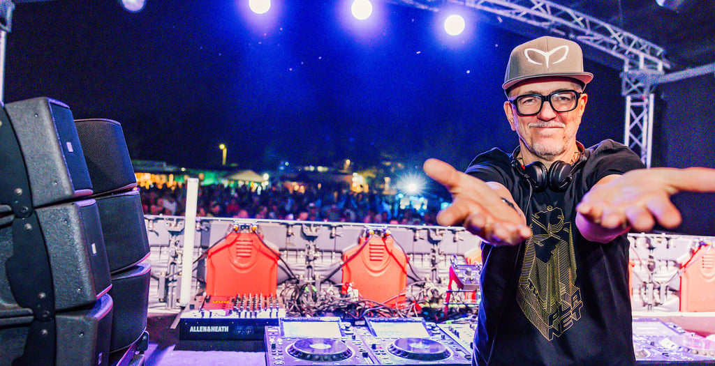 Sein Publikum gepackt hat Techno-DJ Dr. Motte beim Seegeflüster in Staßfurt.