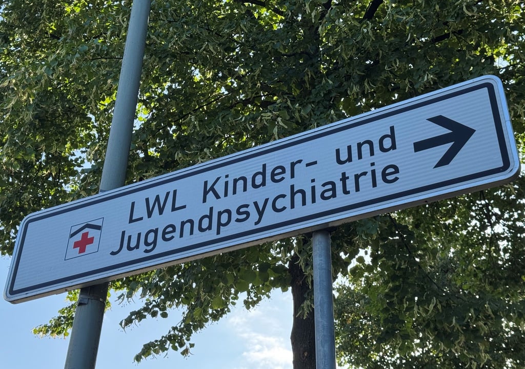 Die Polizei hatte nach dpa-Informationen vor der Tat die Klinik gewarnt.
