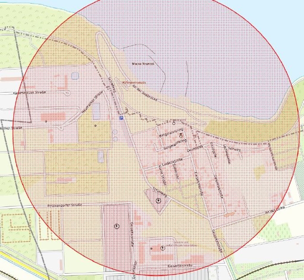 Der 700-Meter-Sperrradius in Braunsbedra. Hier müssen Anwohner bis Dienstag, 8 Uhr, den Gefahrenbereich verlassen. Infos und Hilfe gibt es beim Landkreis unter Tel. 03461/401258.