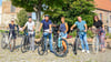 Die Stadtverwaltung legt vor: Isabella Petereit (v.l.), Steven Dalichow, ,Marko Kohlrausch, Monique Pauls, Jens Sonnabend und Julia Schneider zählen ihre Kilometer, die sie per Rad zurücklegen.