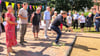 Macht keine schlechte Figur beim Boule: Oberbürgermeister Torsten Zugehör