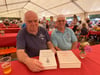 Konrad Reiß (links) und Thomas Richter vertraten die Schachgemeinschaft 1871 Löberitz beim Jubiläum 1030 Jahre Ströbeck.