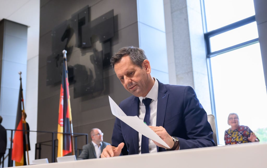 Regierungschef Lies unterstützt das Anliegen der Stadt Hannover, verletzte und traumatisierte Kinder aus den Kriegsgebieten aufzunehmen. (Archvibild)