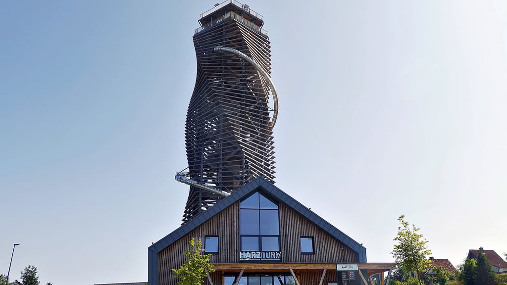 65 Meter schraubt sich der Harzturm in Torfhaus in die Höhe.