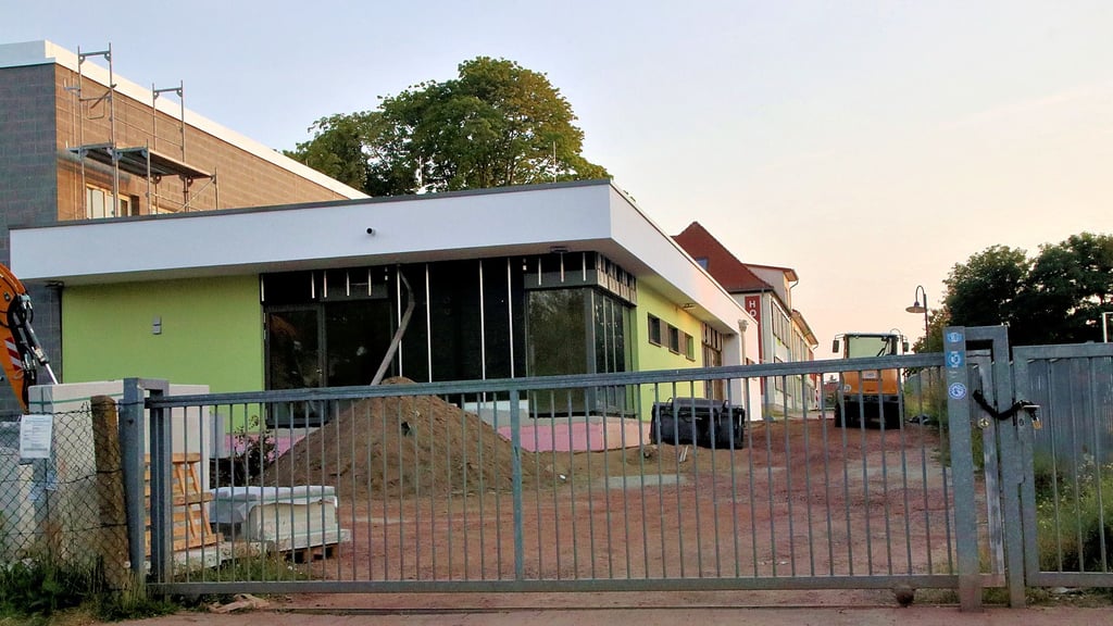 Baustelle der Sporthalle an der Grundschule Möser.
