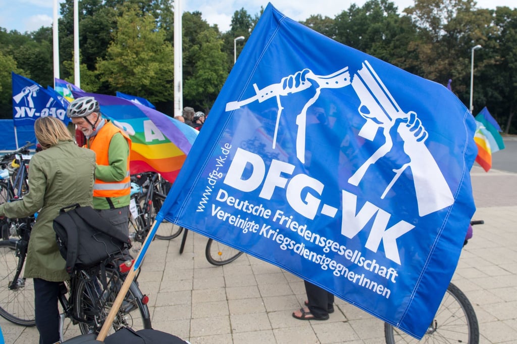 Die Deutsche Friedensgesellschaft DFG-VK hat nach eigenen Angaben bundesweit etwa 3.500 Mitglieder. Mit dem Berliner Landesverband hat die Bundesspitze einen Konflikt. (Archivbild)