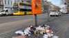 Viele Menschen werfen Müll achtlos weg (Archivbild)