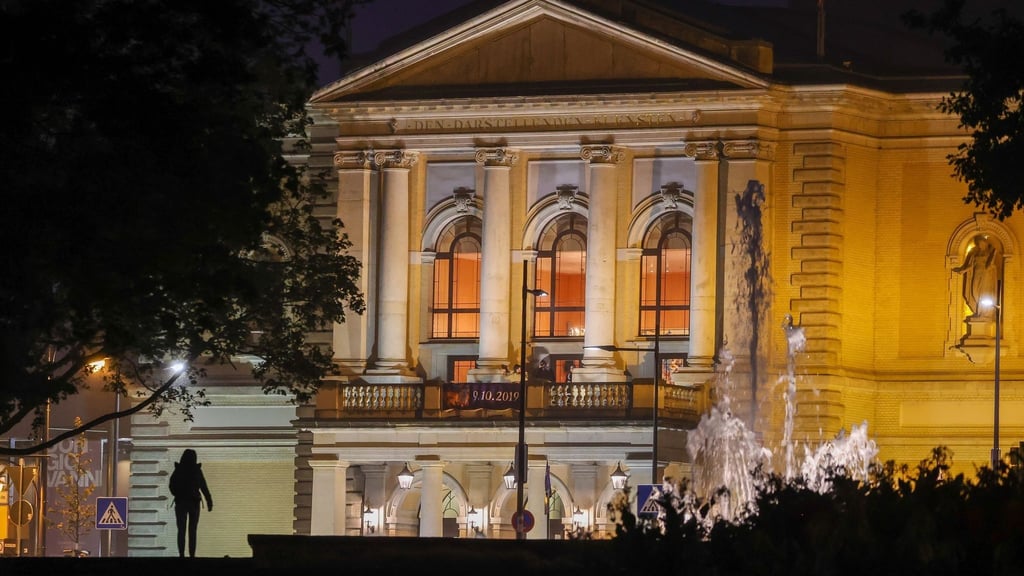 Bleiben die Lichter in der Oper Halle auch künftig wie gewohnt an?