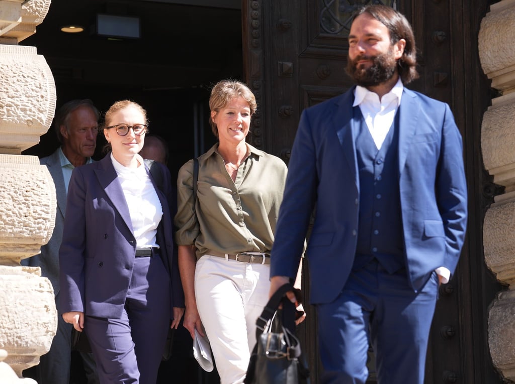 Nach stundenlanger Befragung verlässt Christina Block das Gerichtsgebäude.