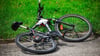 Bei einem Unfall in Magdeburg verletzte sich ein Radfahrer schwer.
