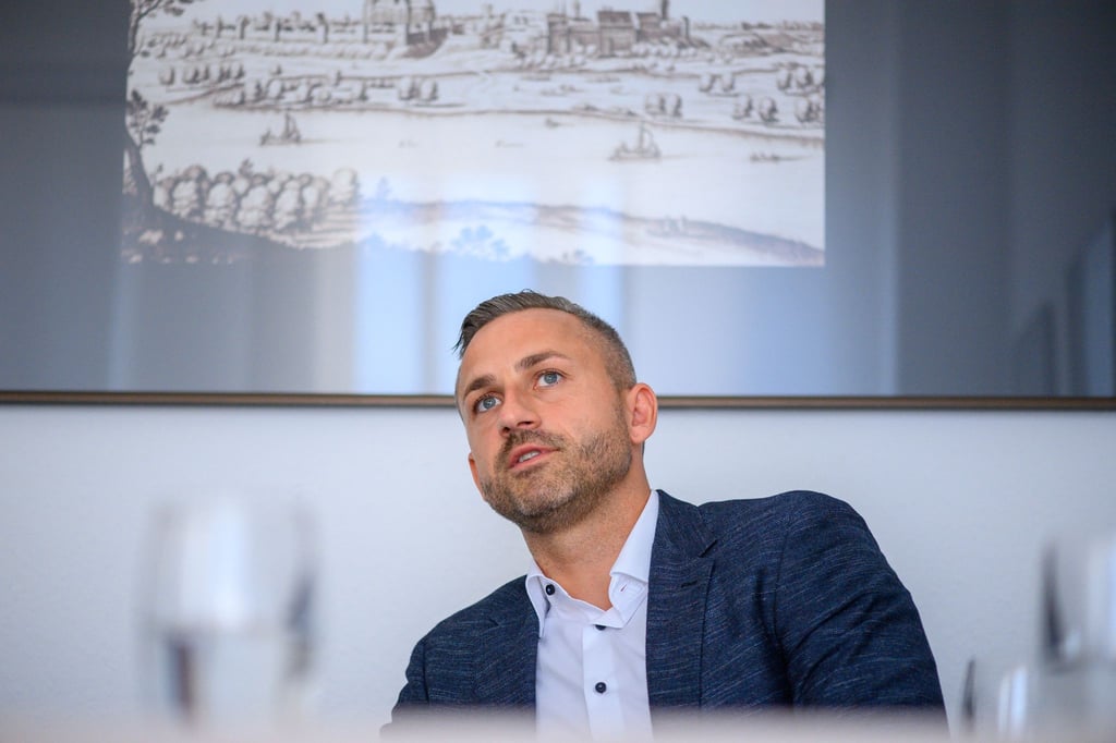 „Haseloff und Schulze haben die Verwaltung viel zu lange nur von innen gesehen“, sagt AfD-Spitzenkandidat Ulrich Siegmund über Ministerpräsident Reiner Haseloff und Wirtschaftsminister Sven Schulze (beide CDU).