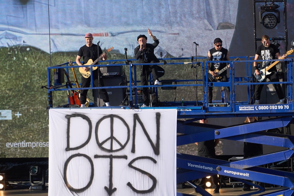 Die Rockband Donots spielt anstelle von Mando Diao auf dem Tag der Niedersachsen in Osnabrück. (Archivbild)