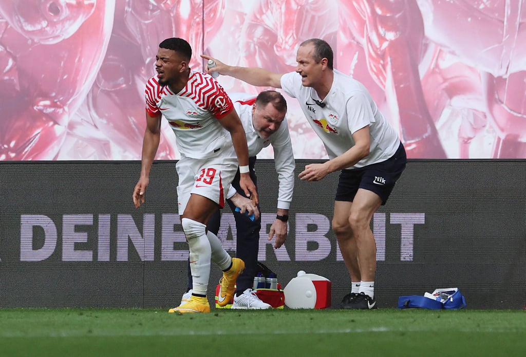 "Nik" Schmid an der Seitenlinie bei RB Leipzig.