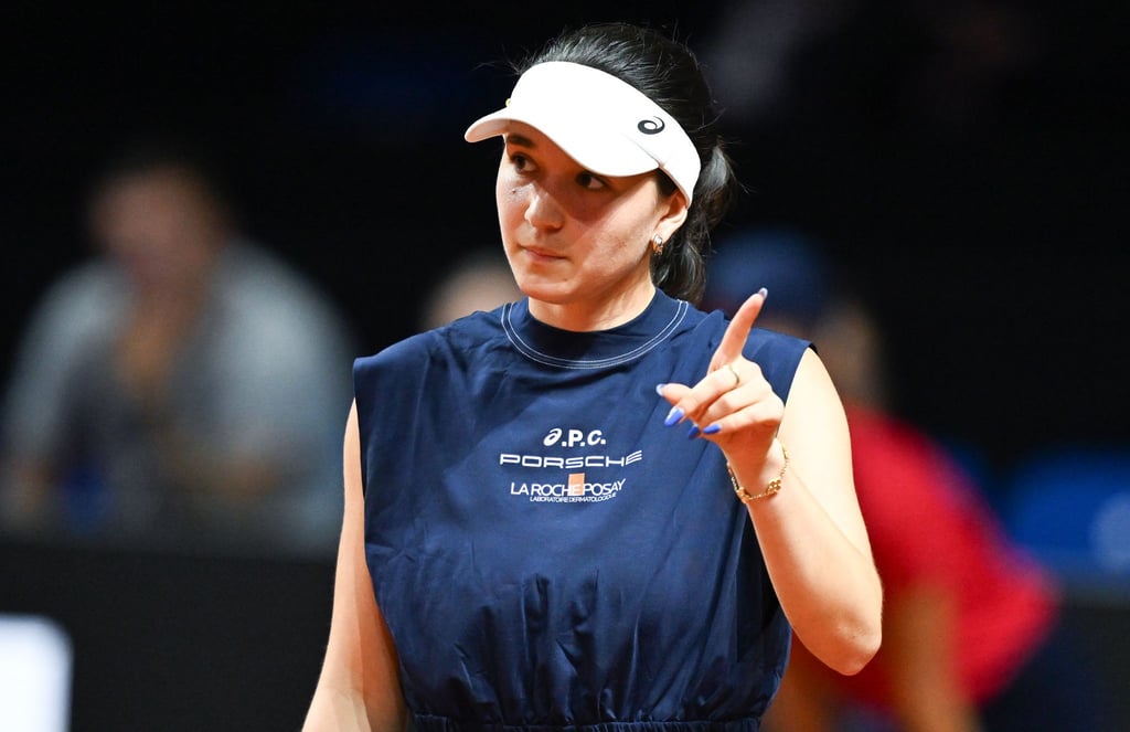 Tennisspielerin Eva Lys muss vor den US Open auf ihren Körper achten - und zieht in Cleveland nach einem Sieg zurück.