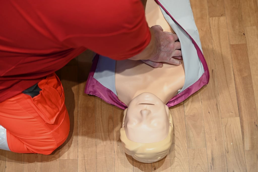 In einigen Kommunen waren in den vergangenen Jahren First Responder-Einheiten aufgestellt worden, die in der Regel mit alarmiert werden können. (Archivbild)