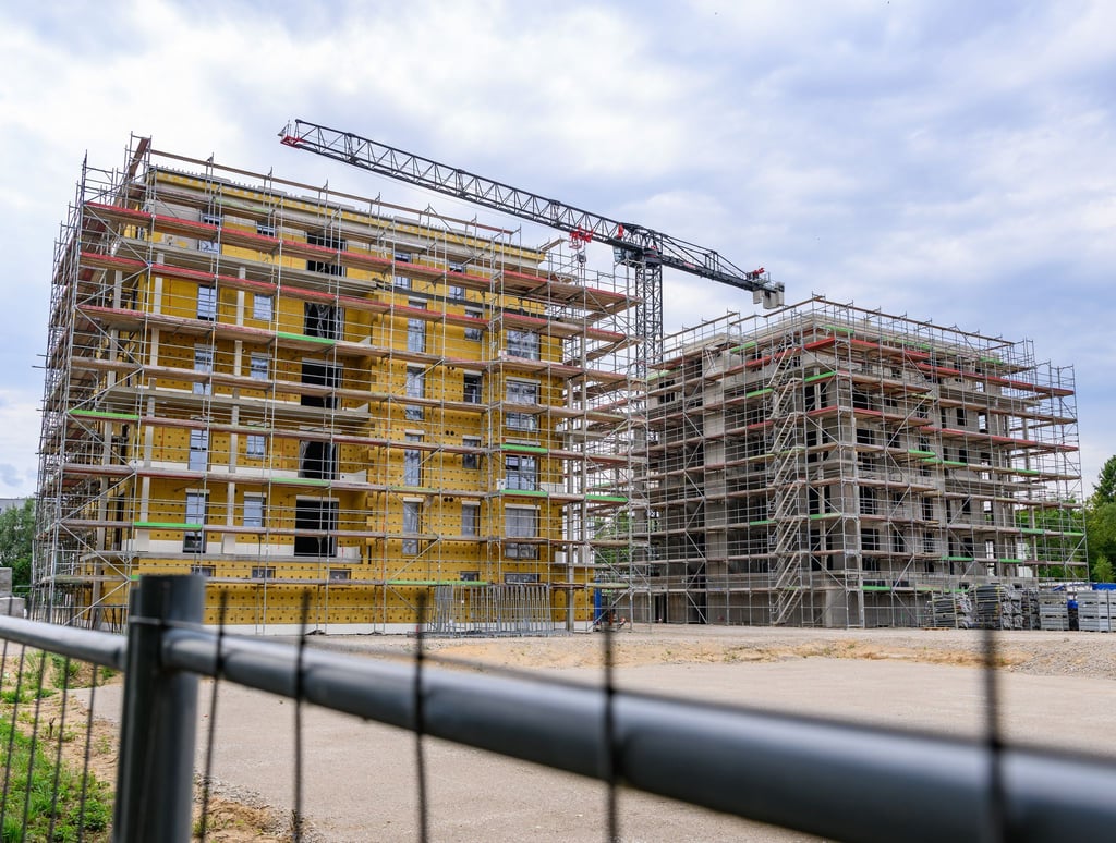 Vor allem im Wohnungsbau verzeichnen die Unternehmen ein Umsatzminus. (Archivbild)
