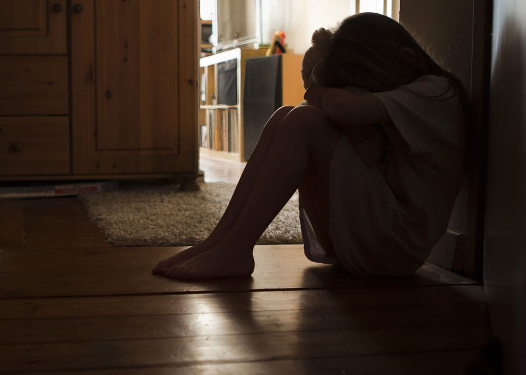 Veränderungen von Kindern und Jugendlichen können verschiedene Ursachen haben - sexueller Missbrauch ist eine. Erwachsene sollten sie immer ernst nehmen und versuchen, ins Gespräch zu kommen.