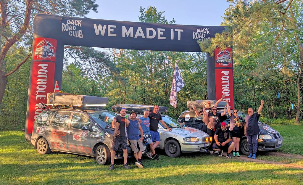 Alle vier Teams aus Köthen, Aken, Merzien und Bernburg sind unversehrt am Ziel der Rallye durch das Baltikum angekommen.