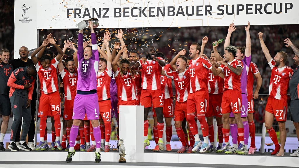 Titelverteidiger Bayern München startet mit dem Rückenwind des Supercup-Gewinns in die 63. Bundesliga-Saison.