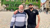 Ahmet Polat (rechts) und sein Unterstützer Jakub Ibrahimovic aus Quedlinburg. Sie kämpfen dafür, dass Flüchtling Polat bleiben und eine Ausbildung anfangen darf.