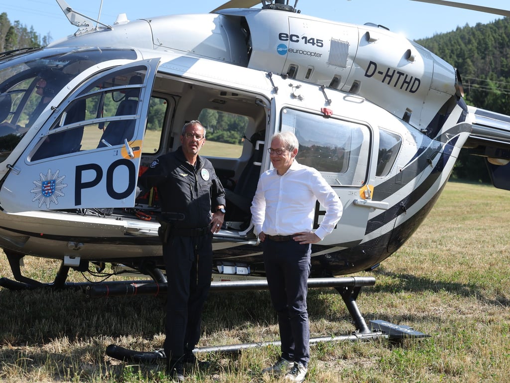 Thüringens Innenminister Georg Maier (SPD) würde gern neue Polizeihubschrauber anschaffen, notfalls leasen. (Archivbild)