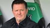 96-Coach Christian Titz trifft auf seinen Ex-Club. (Archivbild)