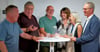 Feierstunde in Datteln: (v. li.) Tony Johnson, Lutz Nitz, Steve Thornley, Dagmar Turian, Rosemarie Schlosser und André Dora.