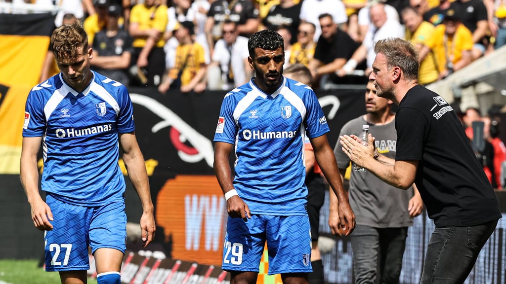 Philipp Hercher (li.) wird beim Spiel zwischen dem 1. FC Magdeburg und Hannover 96 verletzt ausfallen.