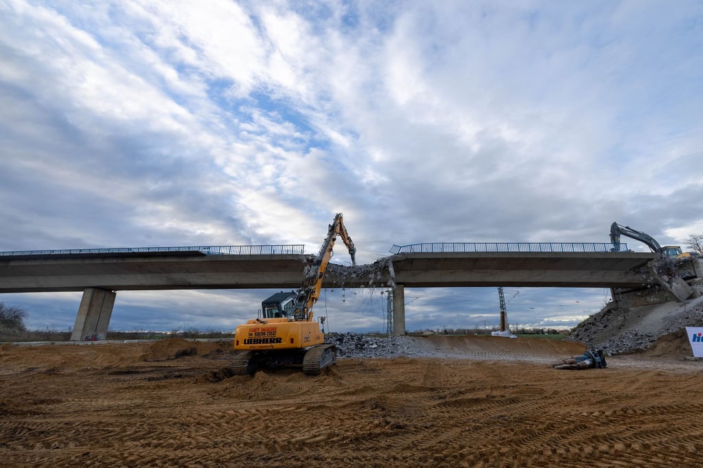 Neubau der Brücke in Großenhain beginnt noch im August (Archivbild).