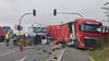 An der Autobahn 9 bei Coswig sind zwei Lkw miteinander kollidiert.
