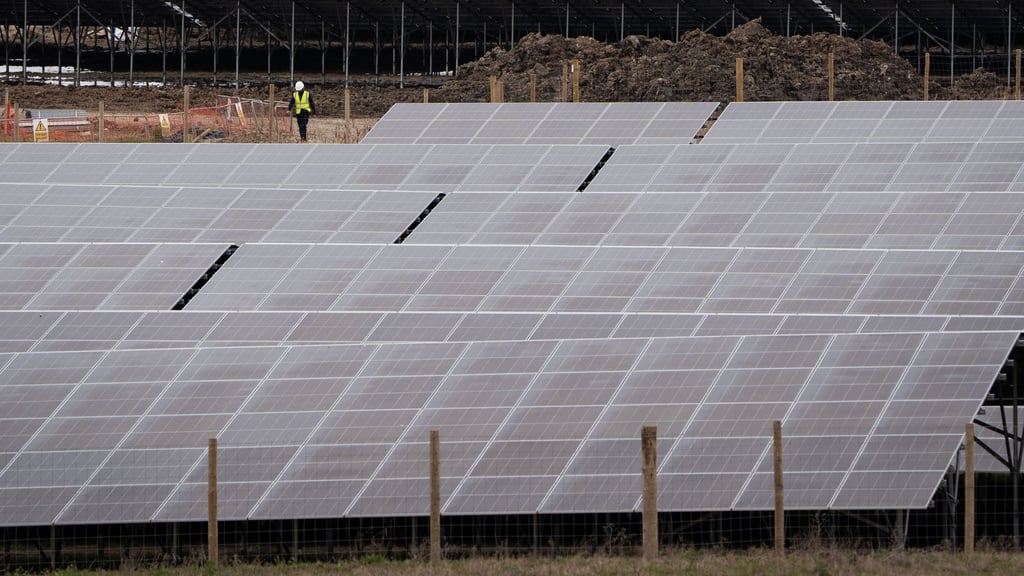 Noch läuft eine Bürgerbefragung zum geplanten PV-Park an der Bülstringer Straße.