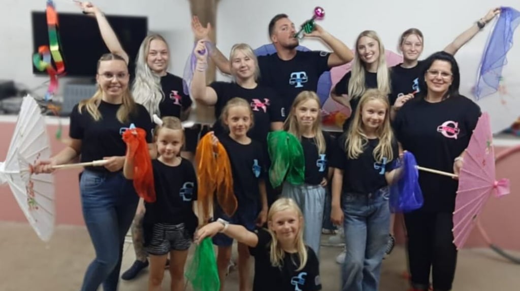 Die Faschingseulen laden zum Sommerfasching ein.