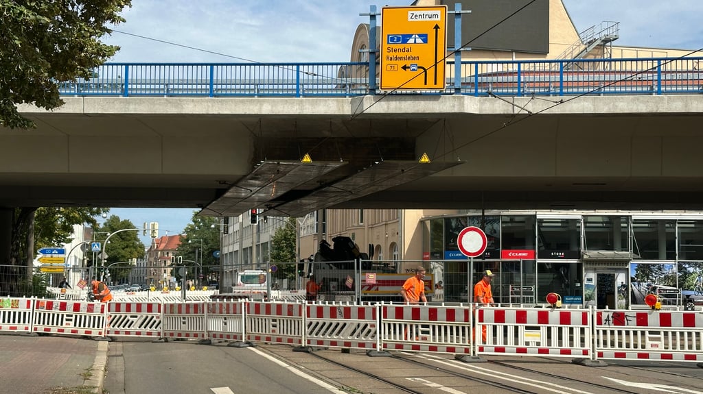Die Halberstädter Straße in Magdeburg ist seit der Ringbrücken-Sperrung zur Sackgasse geworden.