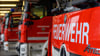 Etwa neun Stunden sind die Kameraden der Feuerwehr im Einsatz. (Symbolbild)