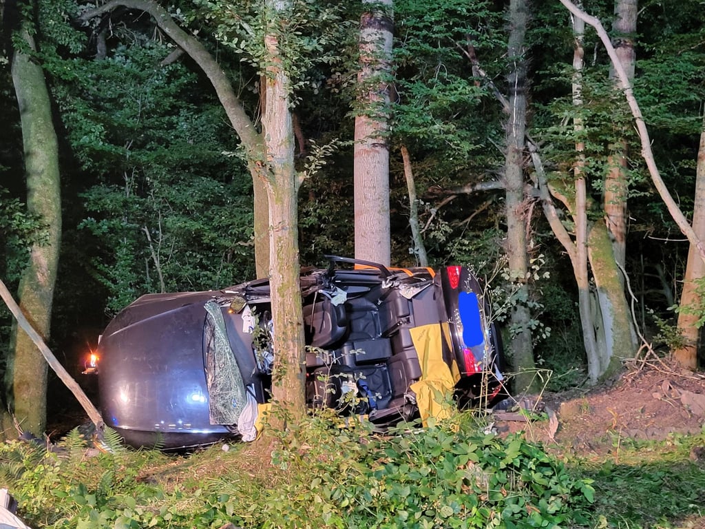 Bei den Insassen des Wagens handelte es sich um zwei Ehepaare.