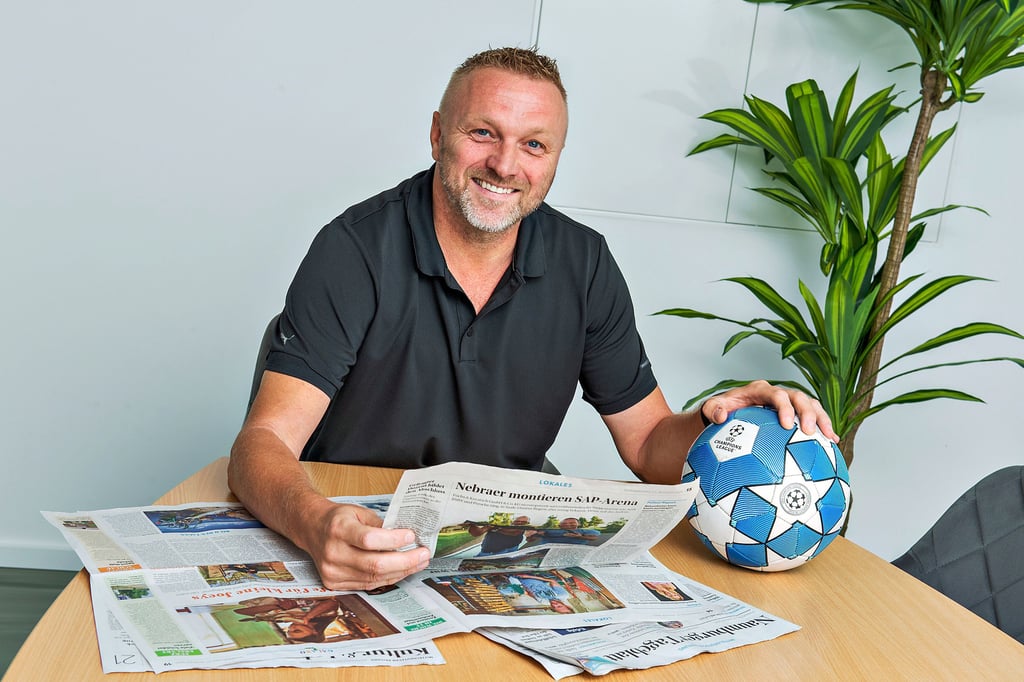 Dirk Görmer, Geschäftsführer der Firma ESM, spendiert für den Gewinner oder die Gewinnerin der Gesamtwertung unseres regionalen Tippspiels wieder 500 Euro. Er ist in der ersten Runde der neuen Saison auch unser Tipp-Experte. In der Tageblatt/MZ-Ausgabe informiert er sich über die Ansetzungen.