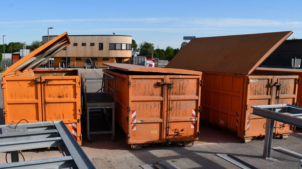 Die Öffnungszeiten auf den beiden Wertstoffhöfen sowie der Deponie in Magdeburg werden ab 2026 geändert.