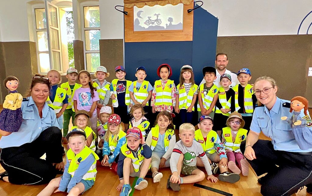 Die Puppenbühne der Polizei ist bei den Kindern in Könnern zu Gast gewesen.