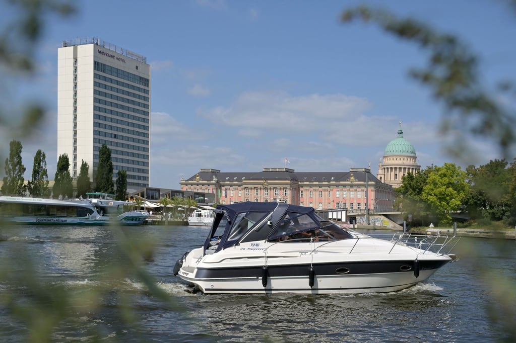 Potsdam als Landeshauptstadt lockt jährlich Tausende Besucher mit seinen Schlössern und Gärten. (Archivbild)
