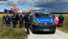 Auf dem Plattenweg war Endstation für die Demonstranten, die gegen das private Fest von AfD-Kreischef Sebastian Koch demonstrierten. 