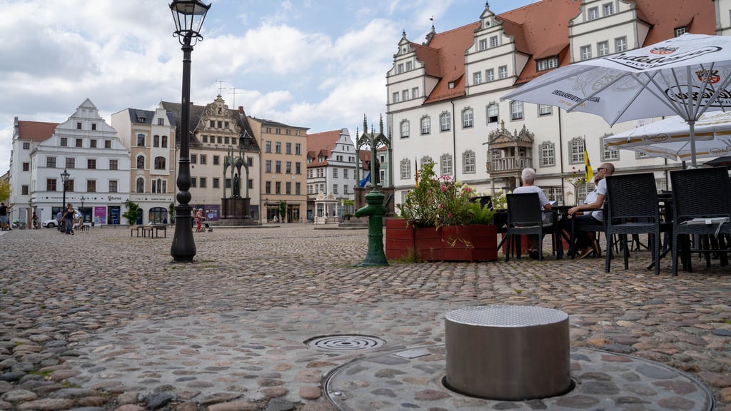 Die Wasserfontäne auf dem Wittenberger Marktplatz bleibt weiter still.