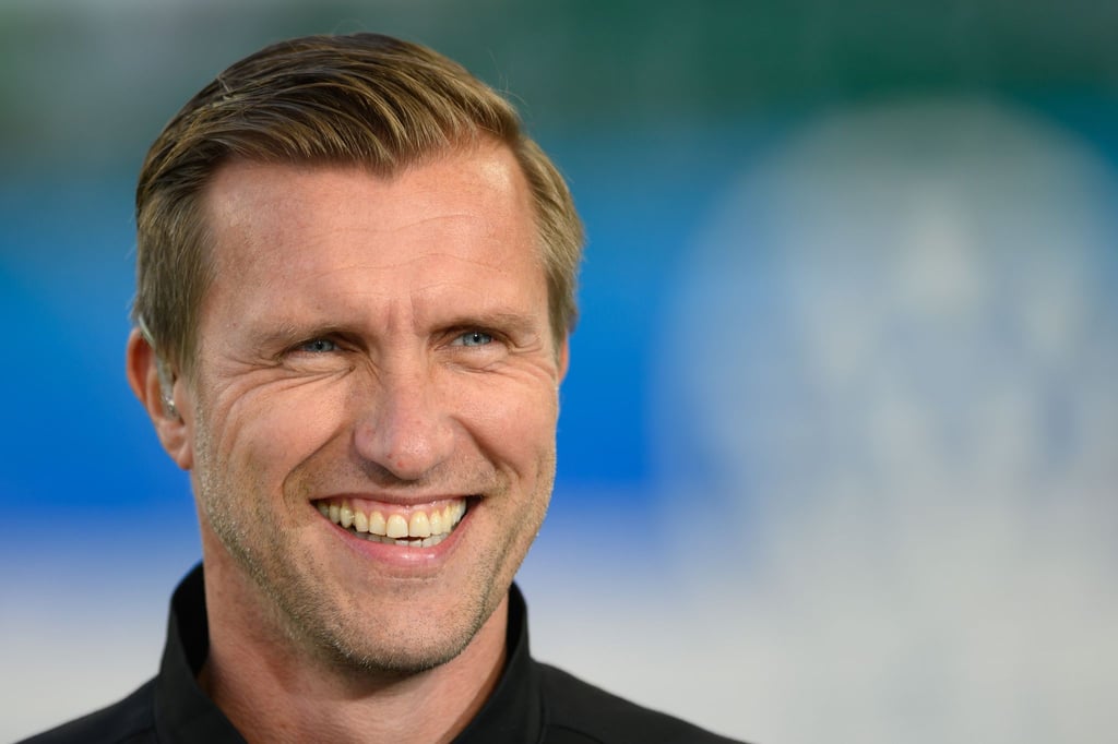 Der Bundesliga-Spitze fehlt es aus Sicht von Markus Krösche an starken Nachwuchsspielern.