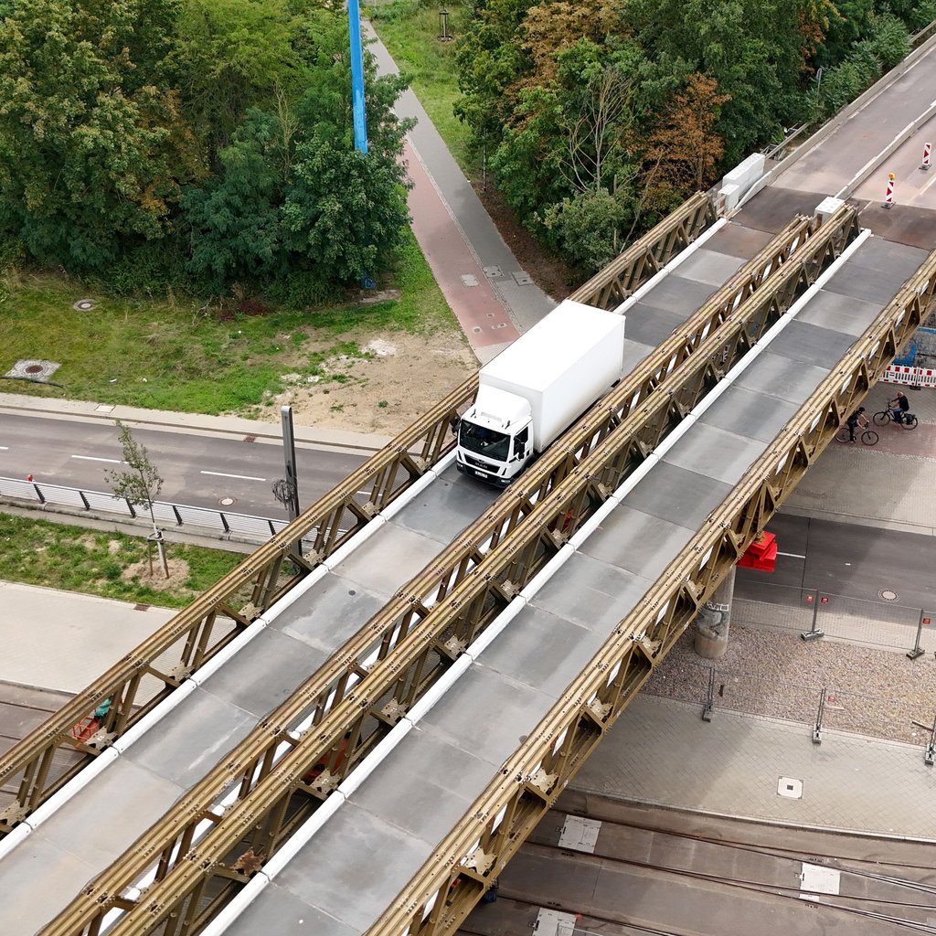 Brückensperrung in Magdeburg: Umleitungen und Änderungen im Verkehr
