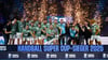 Die Füchse Berlin feiern den ersten Titel in der 60. Bundesligasaison.