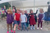 Die Kinder der Kita "Waldmäuse" in Menz eröffneten das Sommerfest mit einem kleinen Programm.