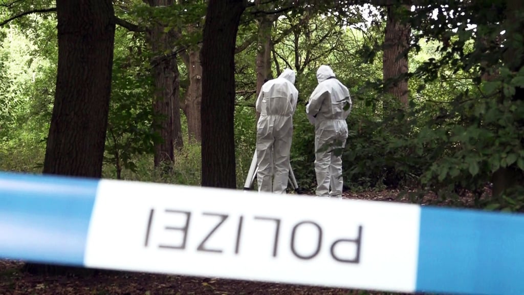 Die Leiche eines etwa 60-jährigen Mannes wurde am Silbersee bei Langenhagen gefunden.