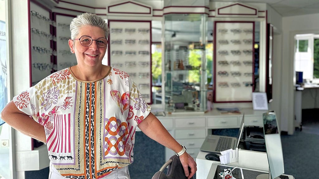Optikerin Kathrin Anglet zeigt sich optimistisch über die Zukunft ihres Geschäfts in Biederitz.