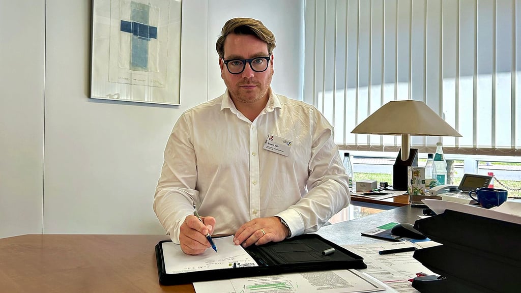 Bjoern Saft in seinem Büro im Städtischen Klinikum